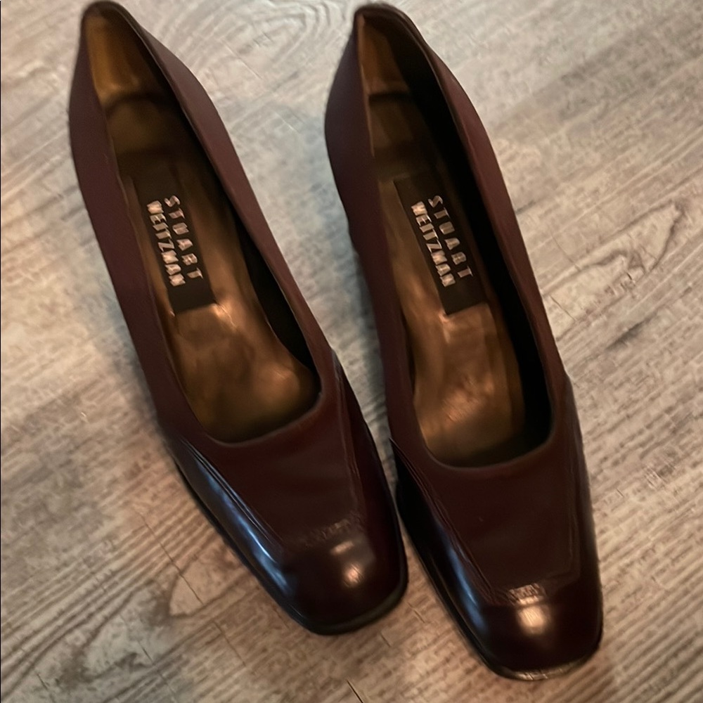 Stuart Weitzman Brown Heels Elegant Design